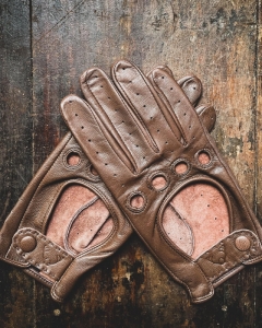 Vintage Raw and Rugged gloves brown