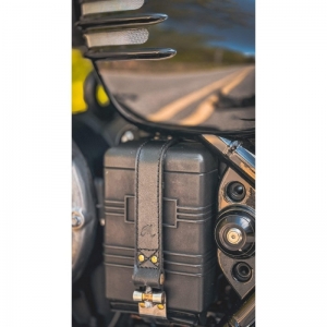 cinghia di fissaggio batteria in cuoio per Triumph Bobber 1200 - 4