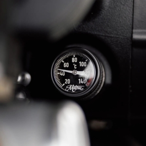 Motone oil temperature gauge for Triumph