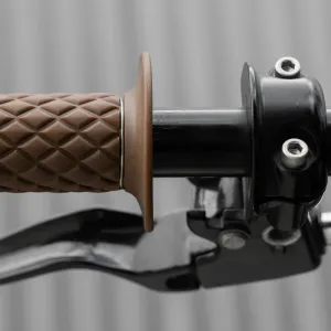 Biltwell thruster 25mm chocolate grips - 4