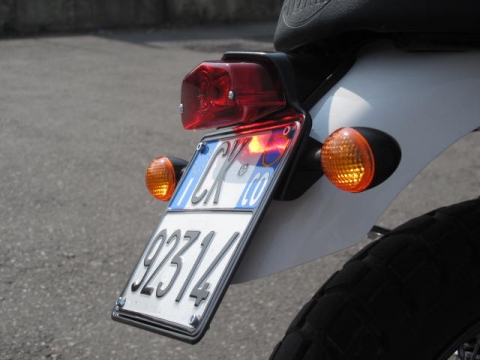 DPM plate rear indicators bracket
