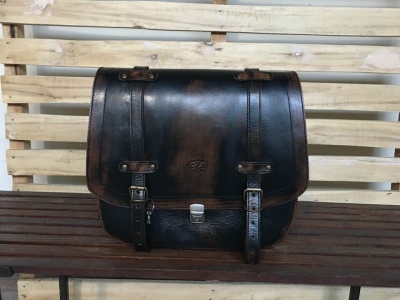 vintage leather Ulysses pannier for Triumph - 1