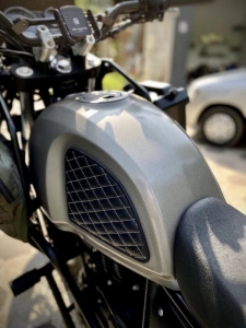 ginocchiere serbatoio in pelle Raw & Rugged per Royal Enfield Himalayan 400 - 7